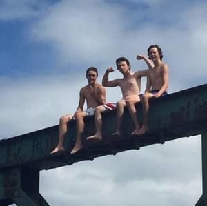 Meet your Posher, Cameron